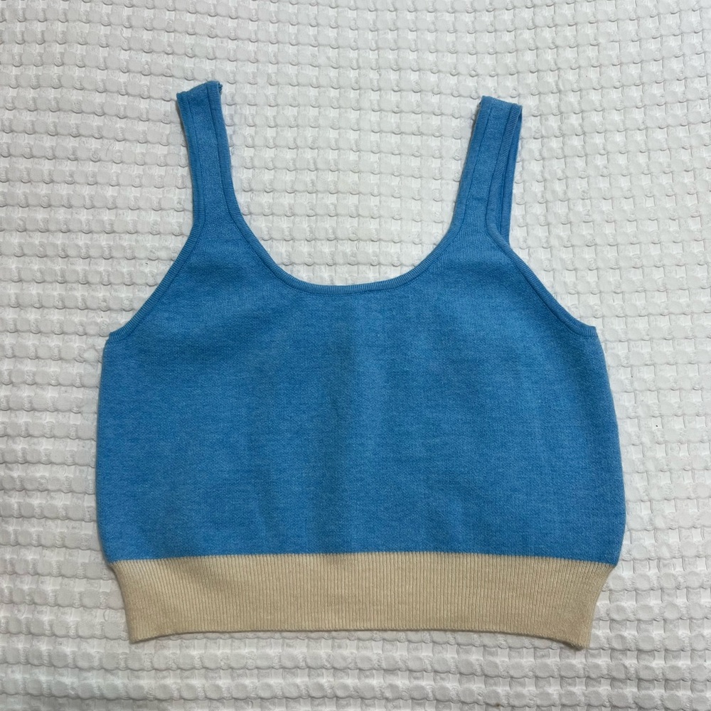 Kendall & Kylie Blue White Knit Crop Top